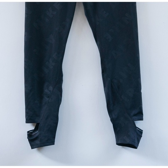 Nike Dry Air Women's 7/8 Tight Fit Running Tights  Black Size XL - Picture 3 of 8